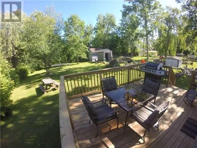 327 Walter Dr, Georgina, Ontario  L4P 3A8 - Photo 2 - N4058067