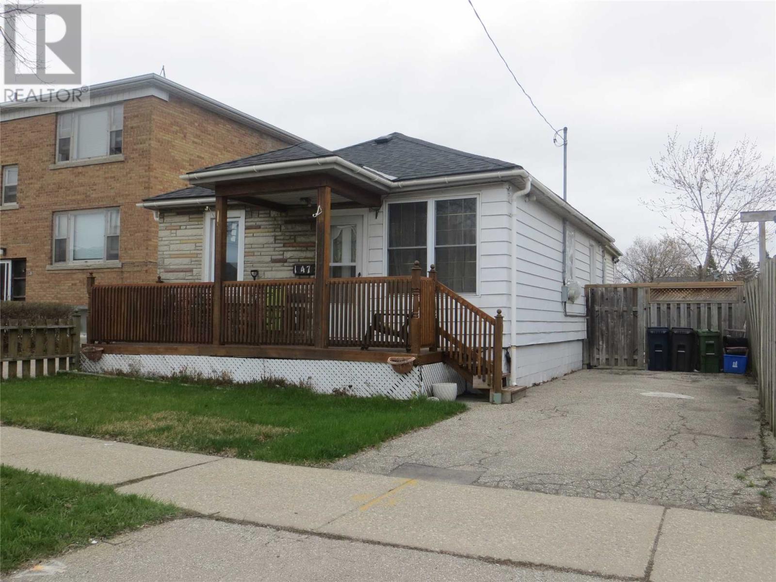 147 Delta St, Toronto, Ontario  M8W 4E4 - Photo 3 - W4429344