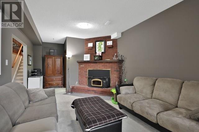 28 Mckay Crt, Hamilton, Ontario  L9H 6P1 - Photo 4 - X4497638