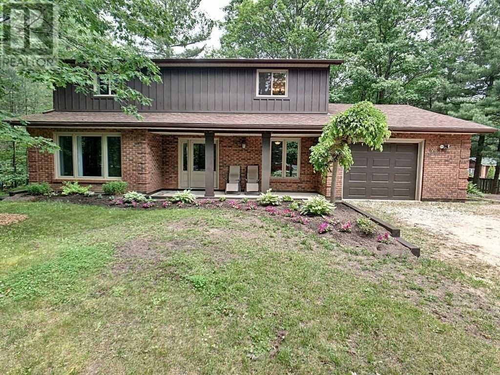 38 KNOX RD E, wasaga beach, Ontario