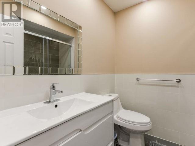 13 Heathwood Dr, Brampton, Ontario  L7A 1Z6 - Photo 10 - W4509585