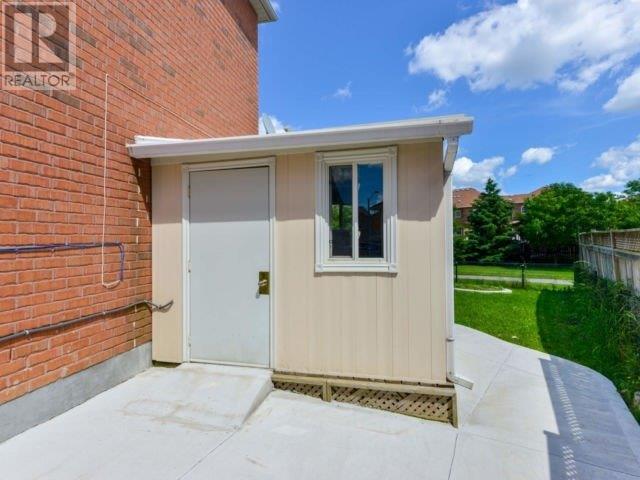 13 Heathwood Dr, Brampton, Ontario  L7A 1Z6 - Photo 15 - W4509585