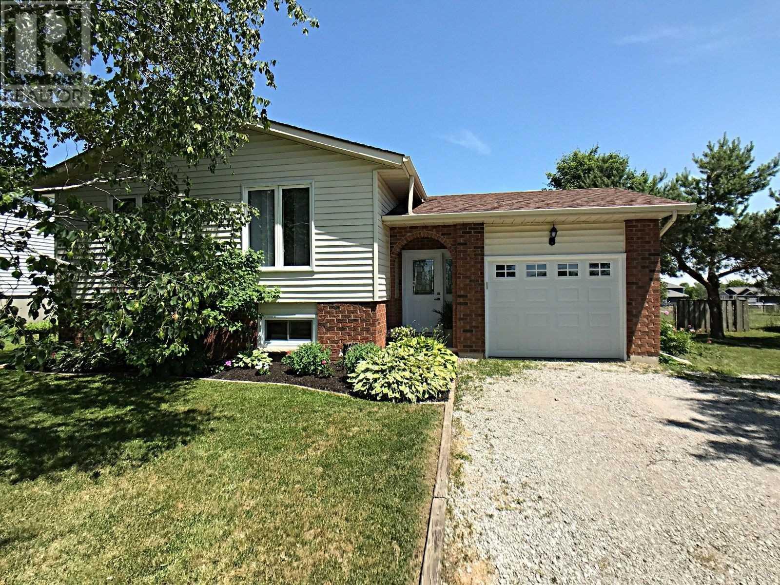 3945 Line 13 Blvd N, Oro-Medonte, Ontario  L0K 1E0 - Photo 1 - S4515237