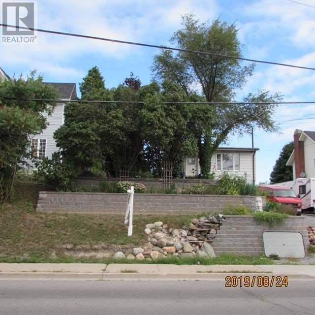 878 Sheppard Ave, Pickering, Ontario  L1V 1G6 - Photo 1 - E4527496