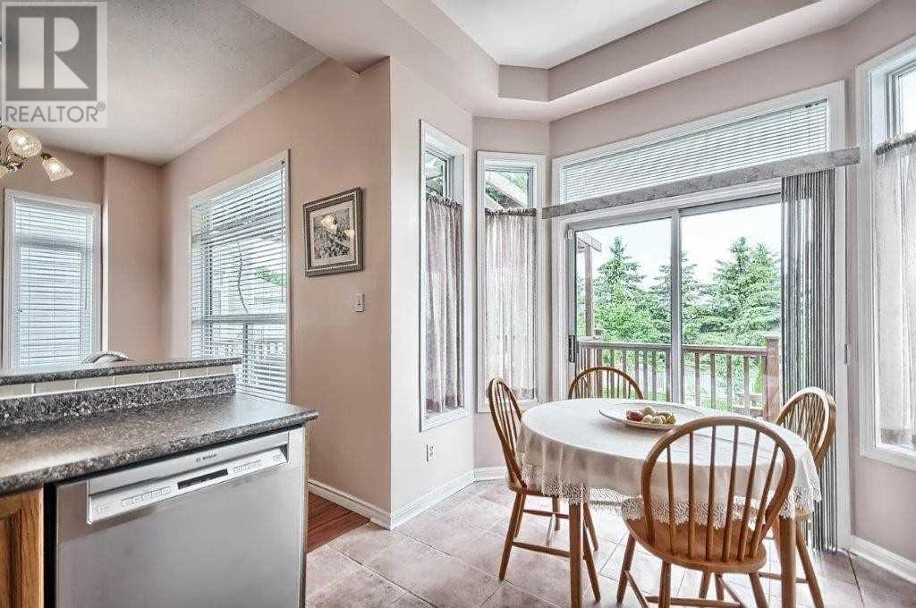 92 Mainprize Cres, East Gwillimbury, Ontario  L0G 1M0 - Photo 7 - N4532389