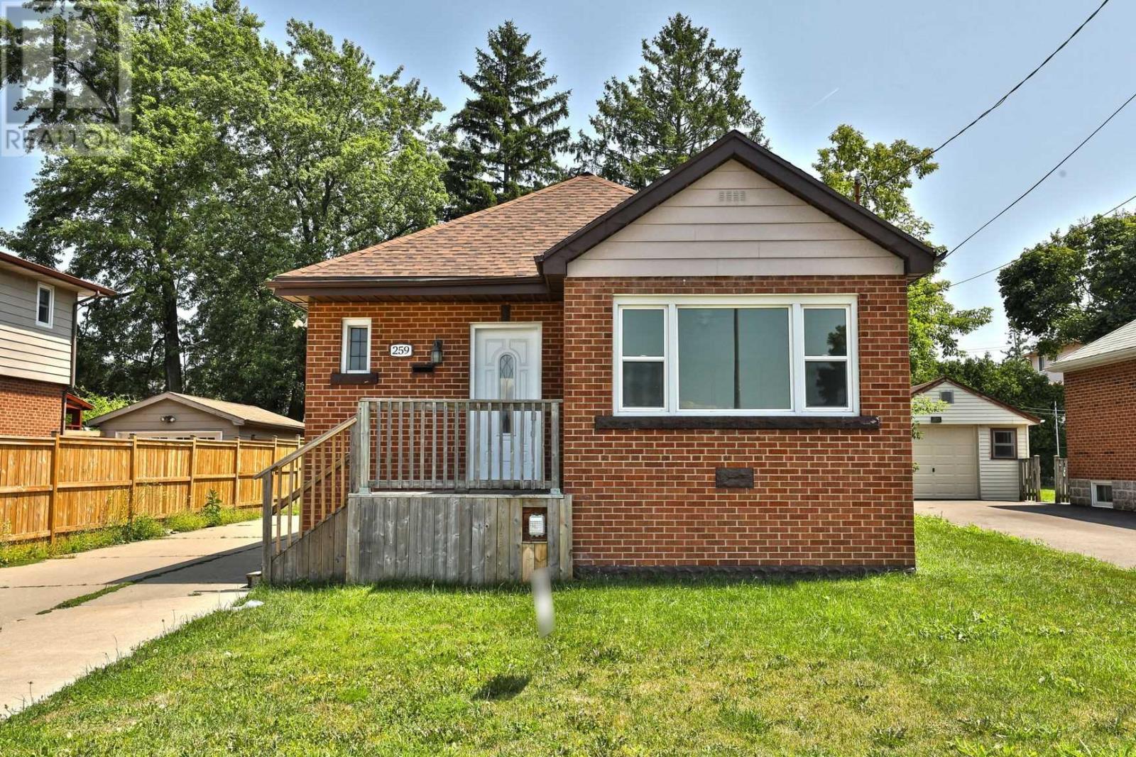 259 West 5th St, Hamilton, Ontario  L9C 3N9 - Photo 1 - X4536718