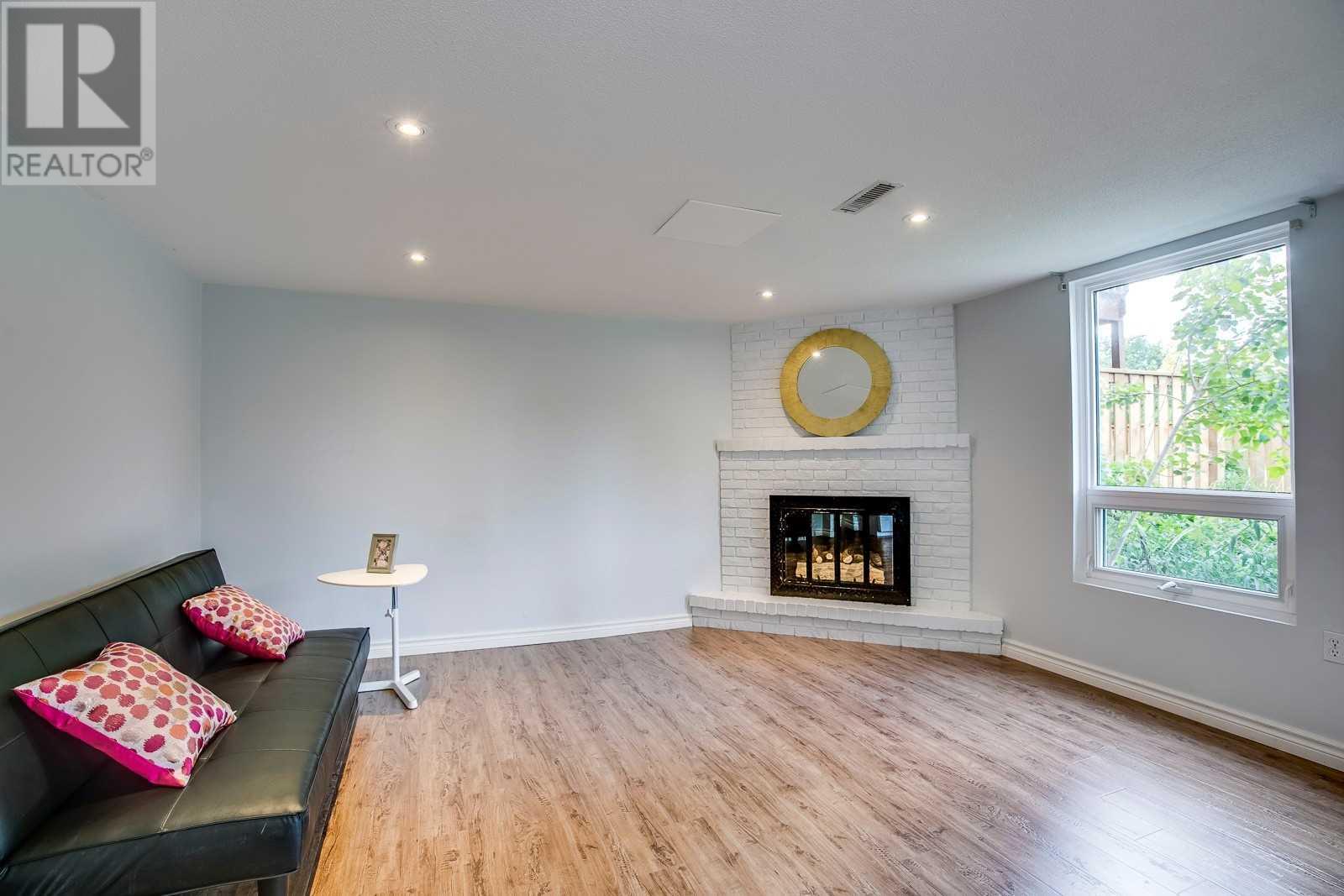 #4 -100 Sarah Lane, Oakville, Ontario  L6L 5L3 - Photo 19 - W4538276