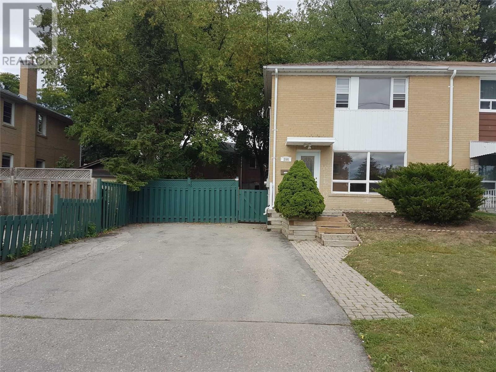 295 Kerswell Dr, Richmond Hill, Ontario  L4C 2X1 - Photo 1 - N4540598