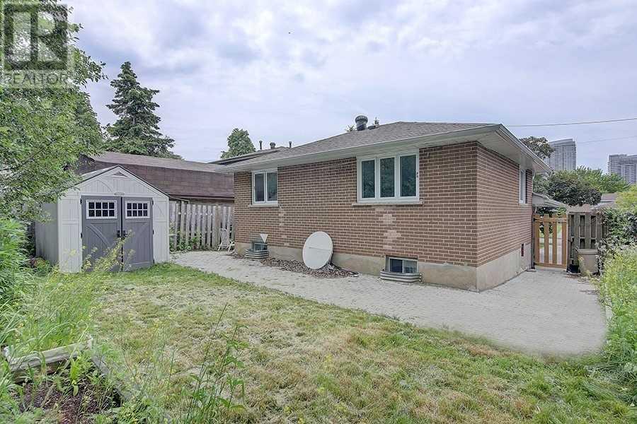 20 Manorglen Cres, Toronto, Ontario  M1S 1W4 - Photo 15 - E4545155