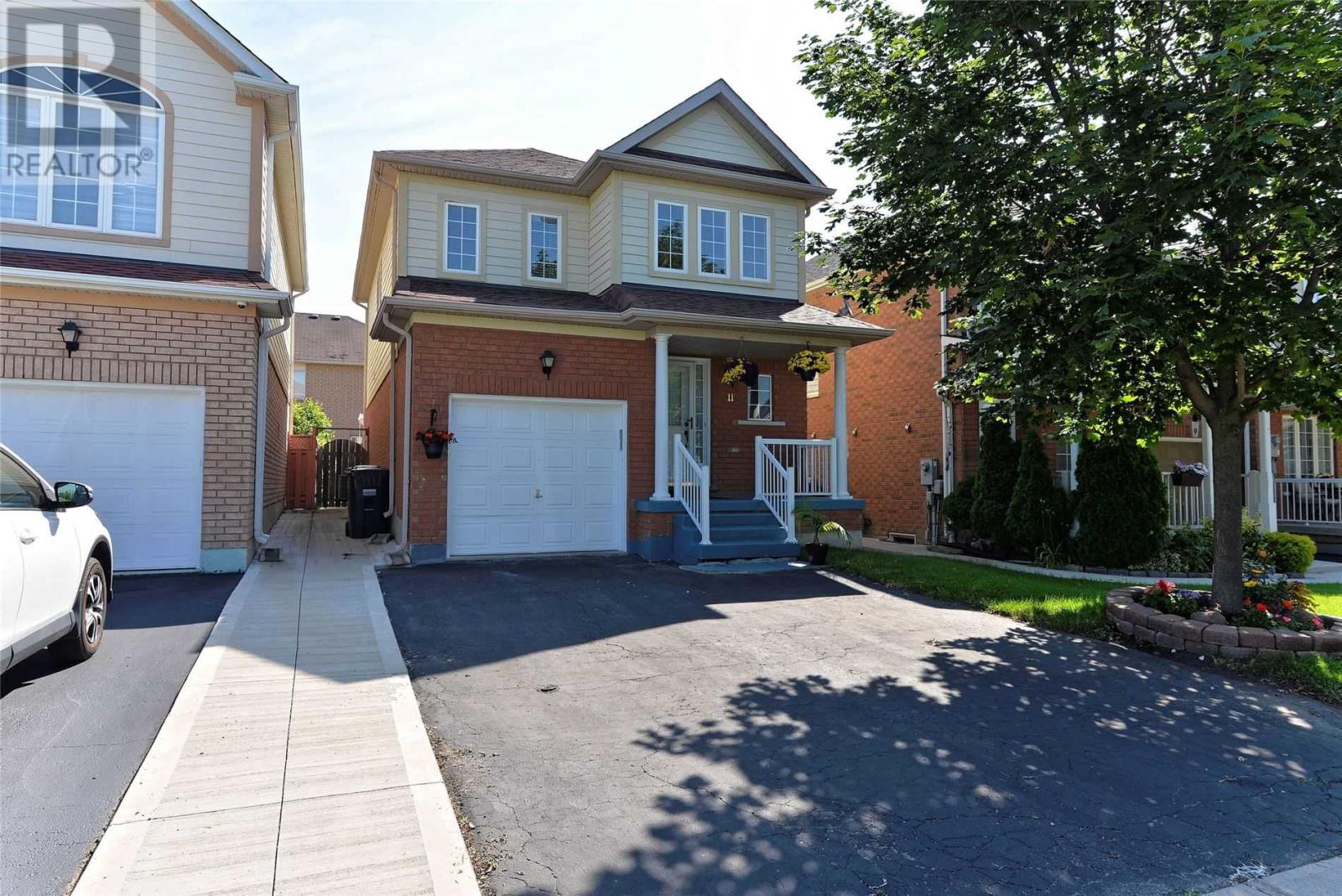 11 MADRONNA GDNS, brampton, Ontario