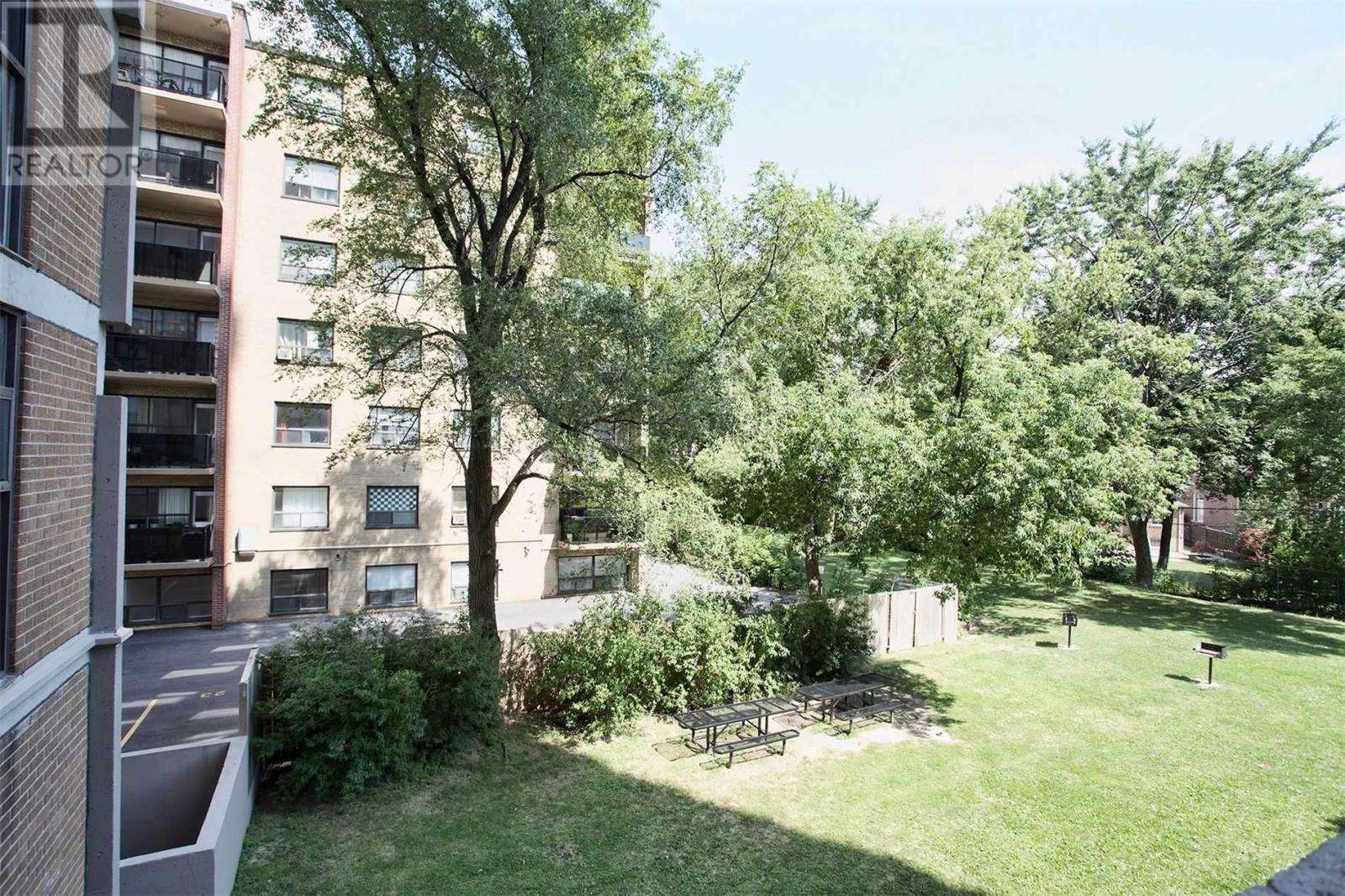 #206 -135 Marlee Ave, Toronto, Ontario  M6B 4C6 - Photo 16 - W4550917