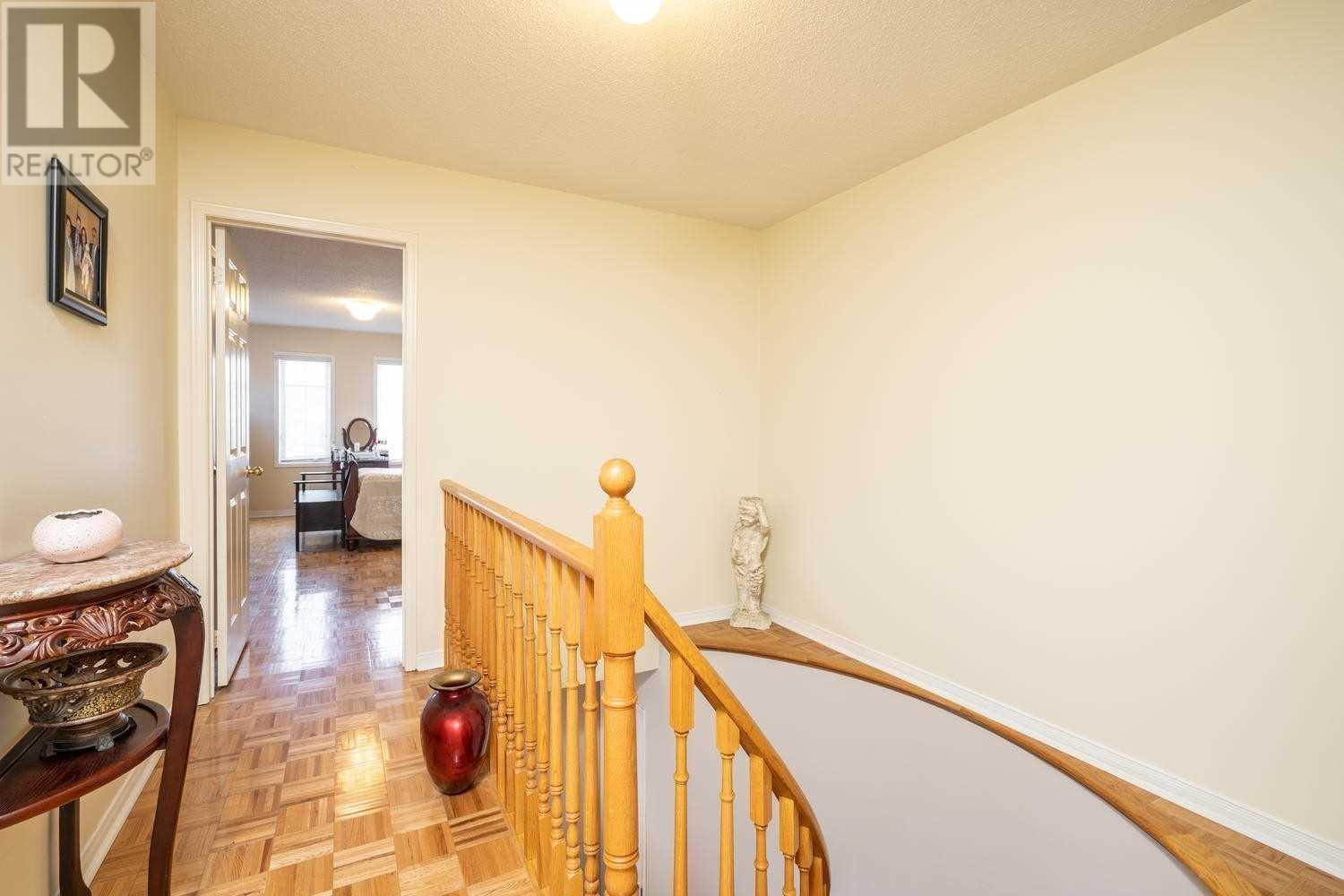 36 Piazza Cres, Vaughan, Ontario  L4H 2C7 - Photo 12 - N4552772