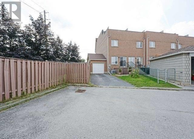 1561 Weston Rd, Toronto, Ontario  M9N 1T4 - Photo 20 - W4553871