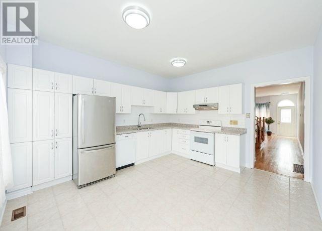 1561 Weston Rd, Toronto, Ontario  M9N 1T4 - Photo 4 - W4553871