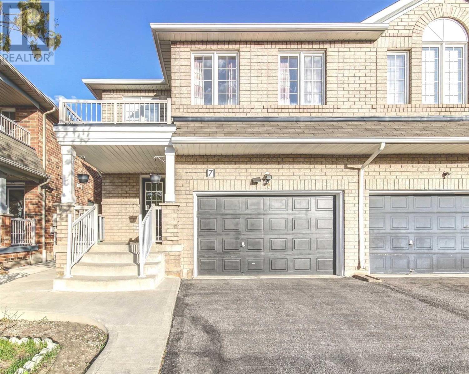 7 Capistro St, Brampton, Ontario  L7A 3J2 - Photo 1 - W4556105