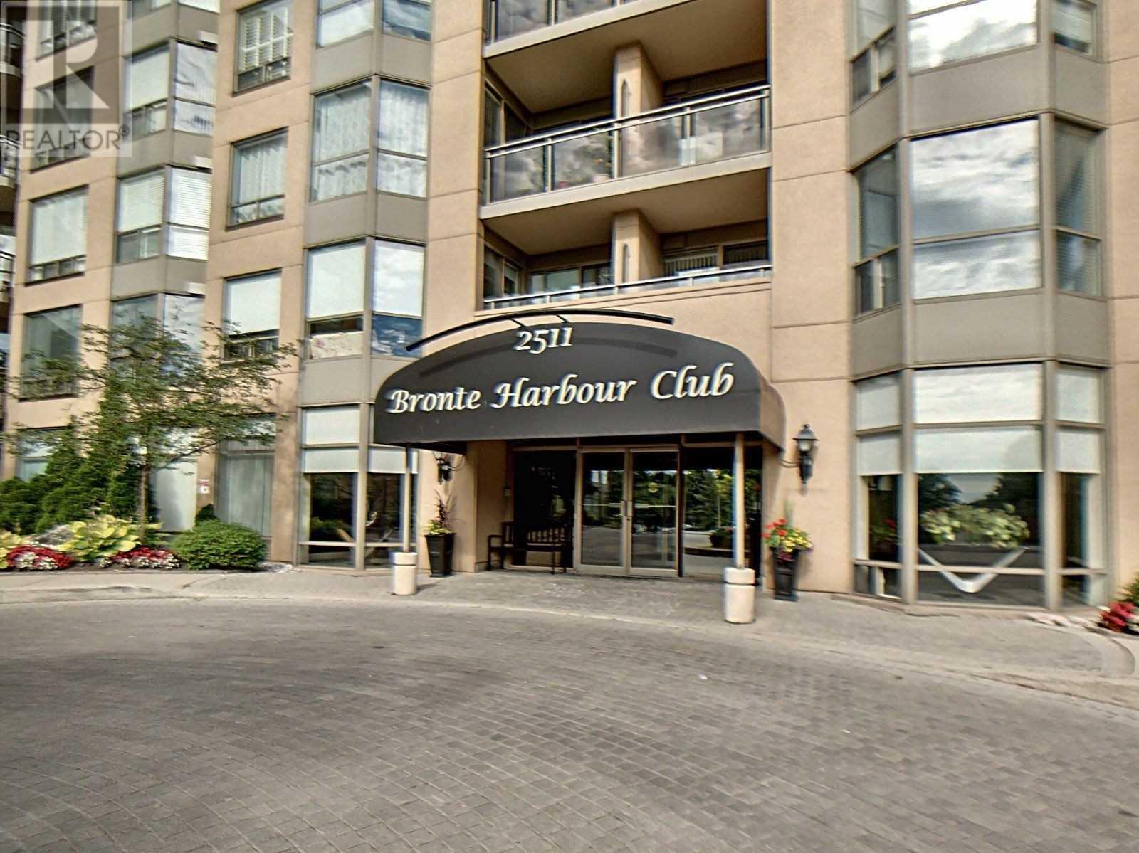 #409 -2511 Lakeshore Rd W, Oakville, Ontario  L6L 6L9 - Photo 1 - W4557687