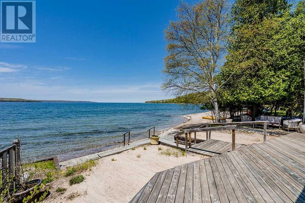 62 East Beach Rd, Tiny, Ontario  L9M 0M6 - Photo 3 - S4558255