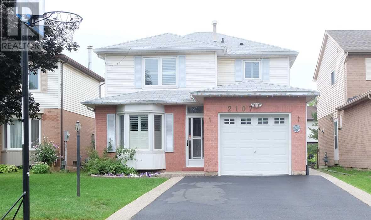 2107 Clipper Cres, Burlington, Ontario  L7M 2P4 - Photo 1 - W4558745