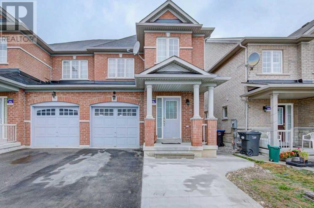 14 Delport Clse, Brampton, Ontario  L6P 3T3 - Photo 1 - W4558950