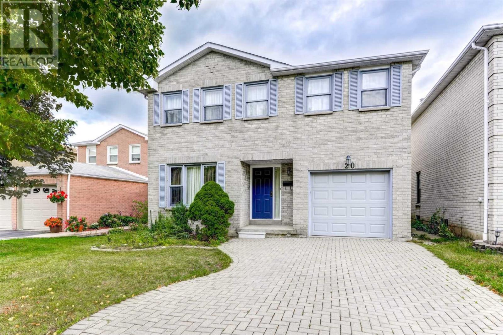 20 Greendust Crt, Brampton, Ontario  L6S 5K2 - Photo 2 - W4560071