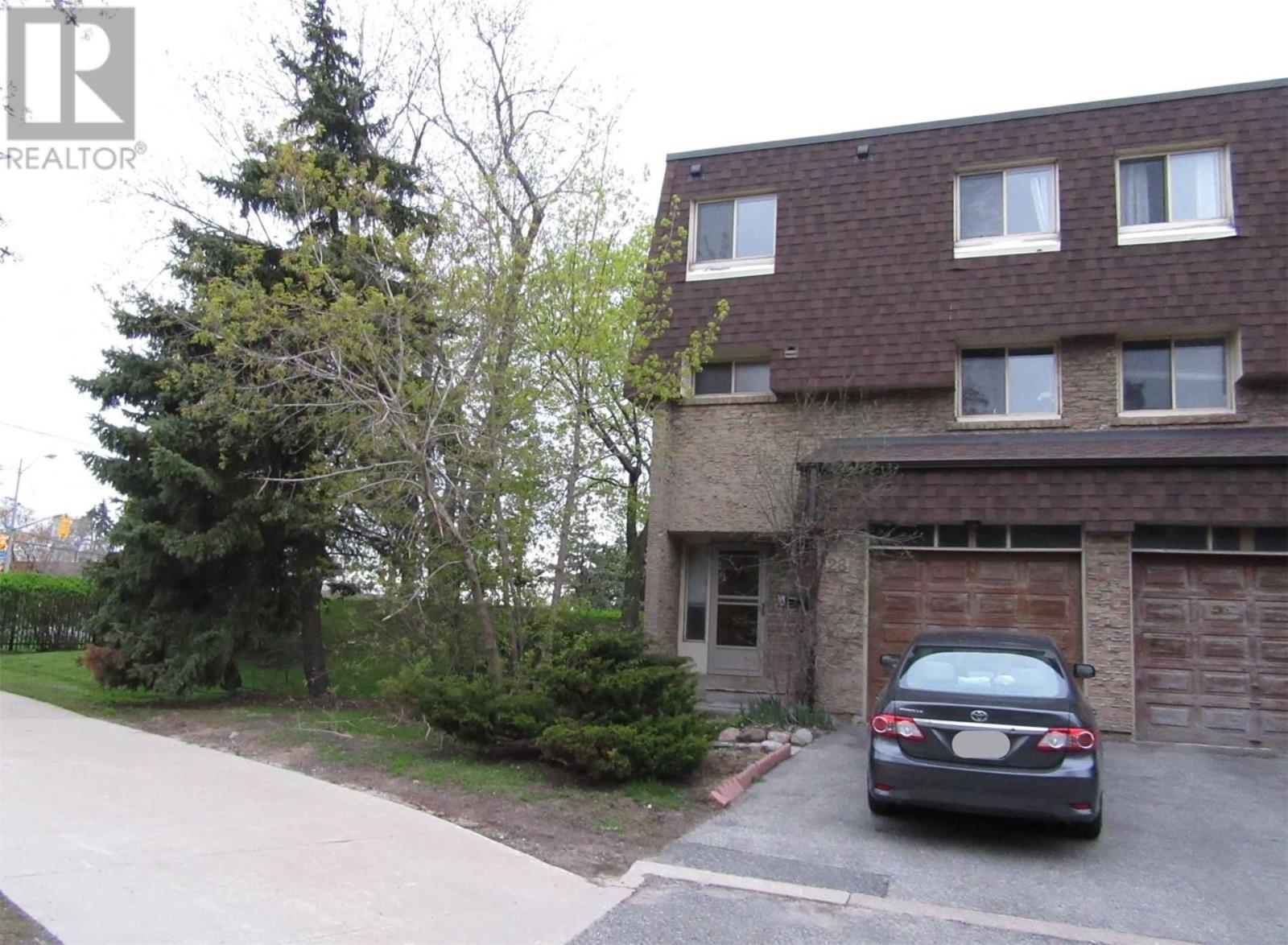 #28 -15 Huntingwood Dr, Toronto, Ontario  M1W 2L7 - Photo 1 - E4561858