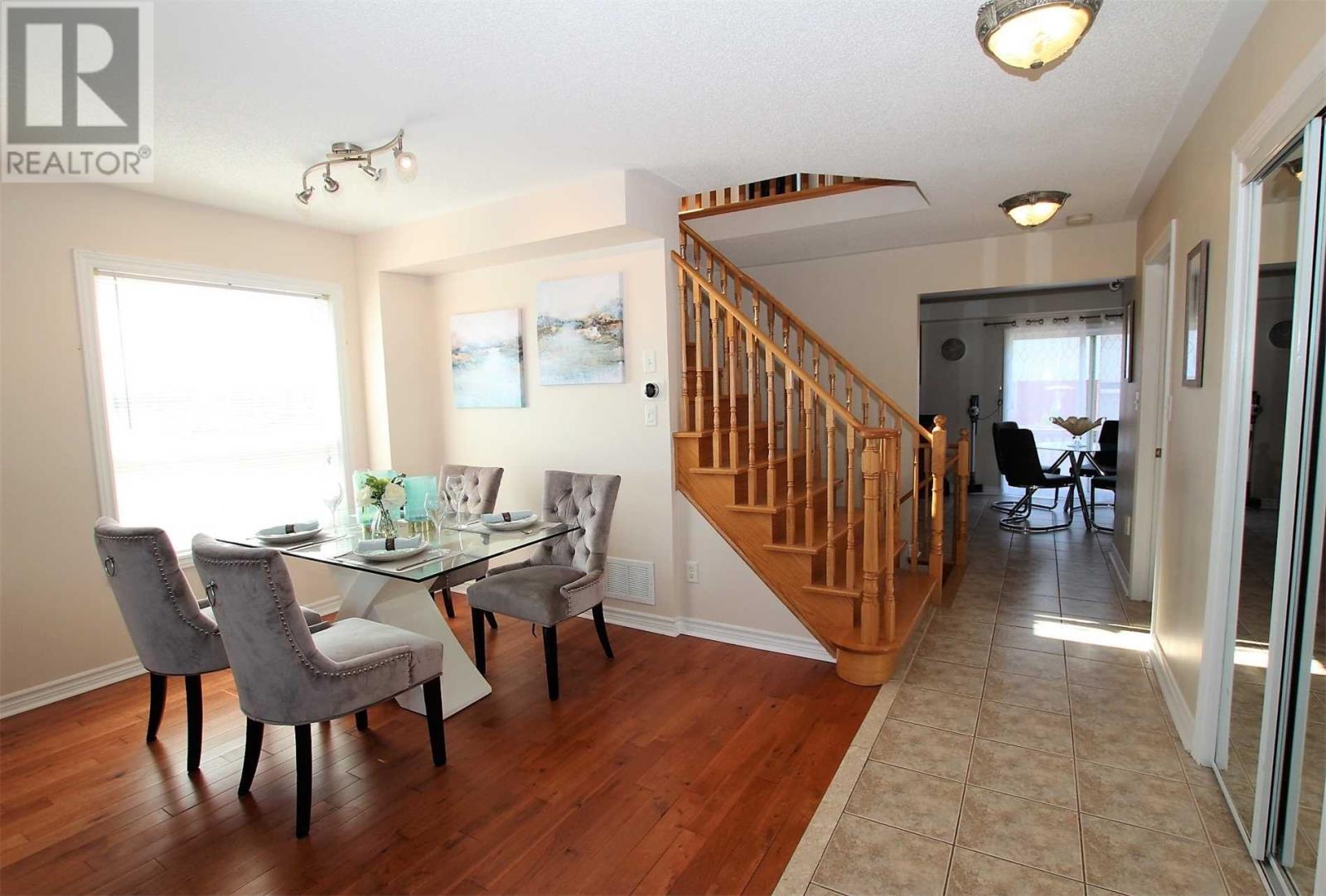 14 Regina Rd, Barrie, Ontario  L4M 7J1 - Photo 2 - S4562926