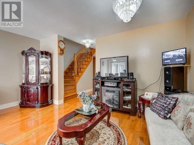 #28 -55 Treeland Way, Toronto, Ontario  M3M 3H7 - Photo 4 - W4565369