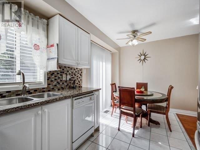 #28 -55 Treeland Way, Toronto, Ontario  M3M 3H7 - Photo 8 - W4565369