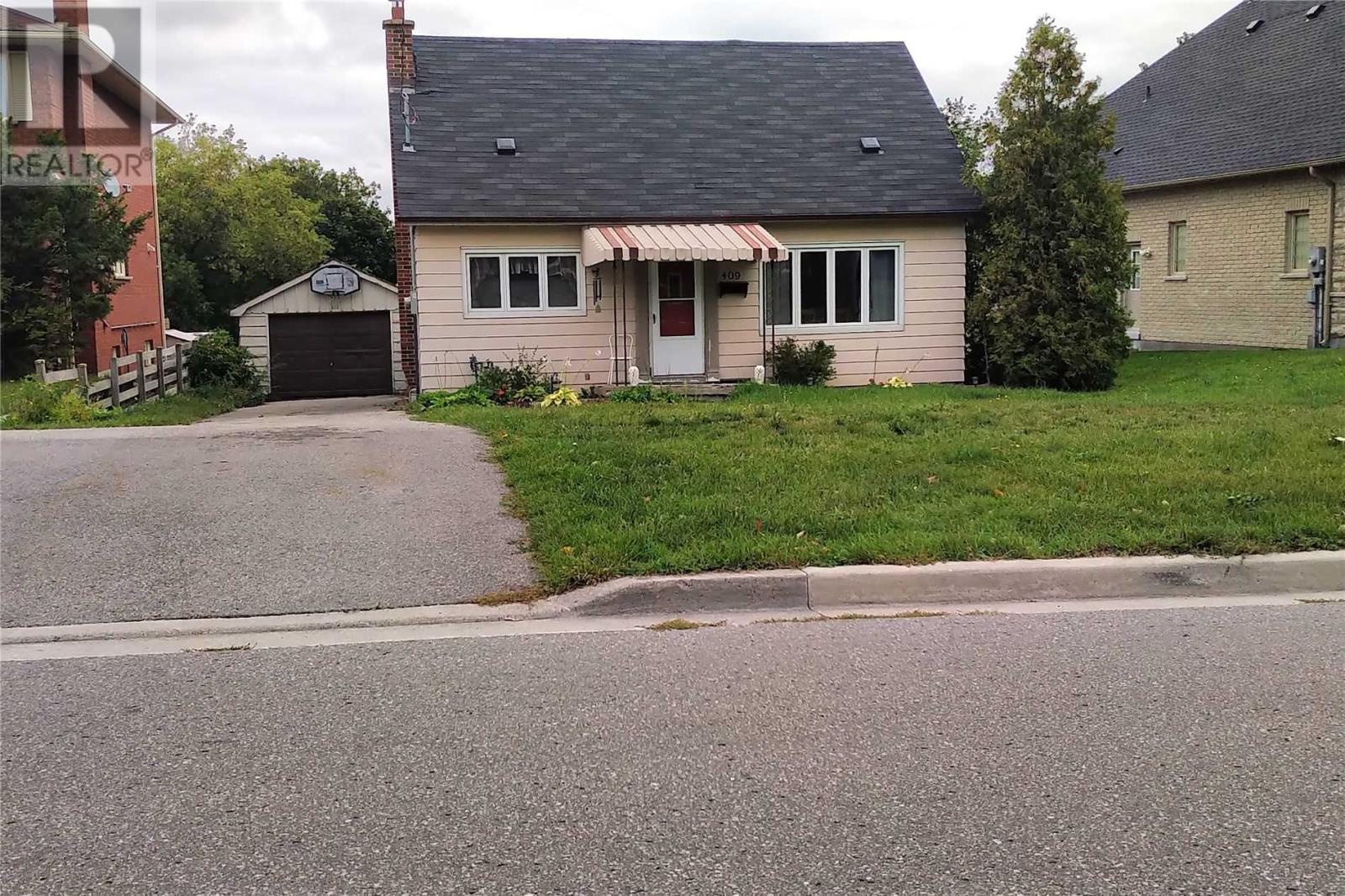 409 Powell Rd, Whitby, Ontario  L1N 2H5 - Photo 1 - E4566603