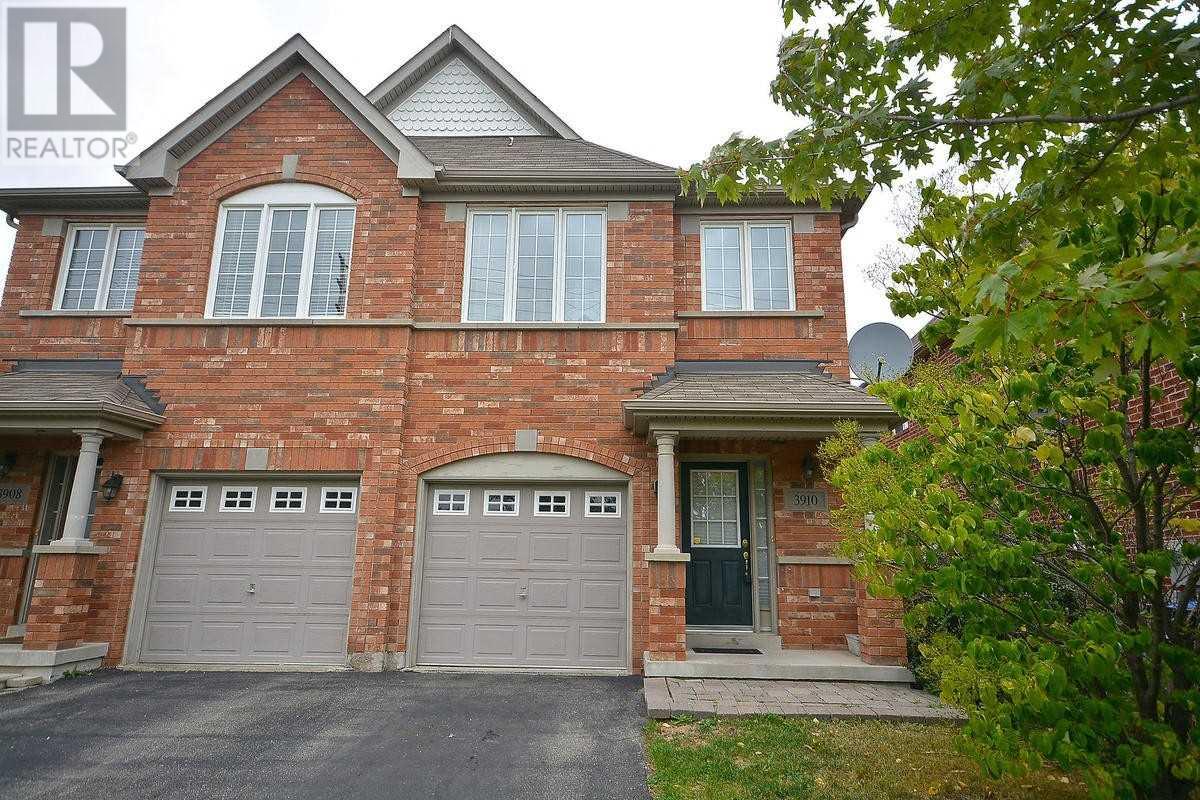 3910 Quiet Creek Dr, Mississauga, Ontario  L5M 8B5 - Photo 1 - W4566074