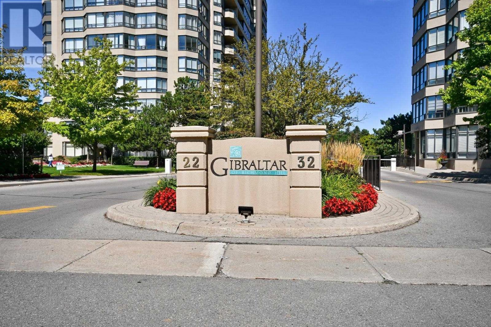 #404 -22 Clarissa Dr, Richmond Hill, Ontario  L4C 9R6 - Photo 1 - N4567456