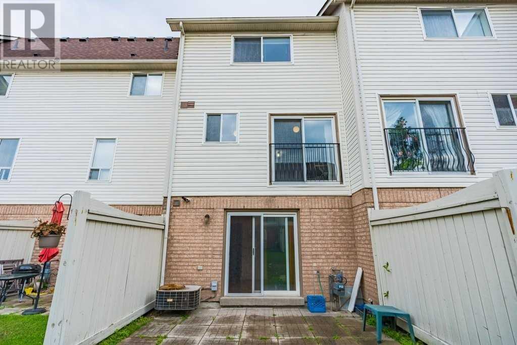 #8 -3020 Cedarglen Gate, Mississauga, Ontario  L5C 4S7 - Photo 17 - W4569384