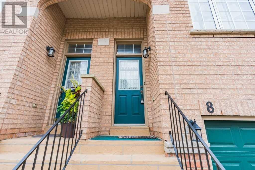 #8 -3020 Cedarglen Gate, Mississauga, Ontario  L5C 4S7 - Photo 2 - W4569384