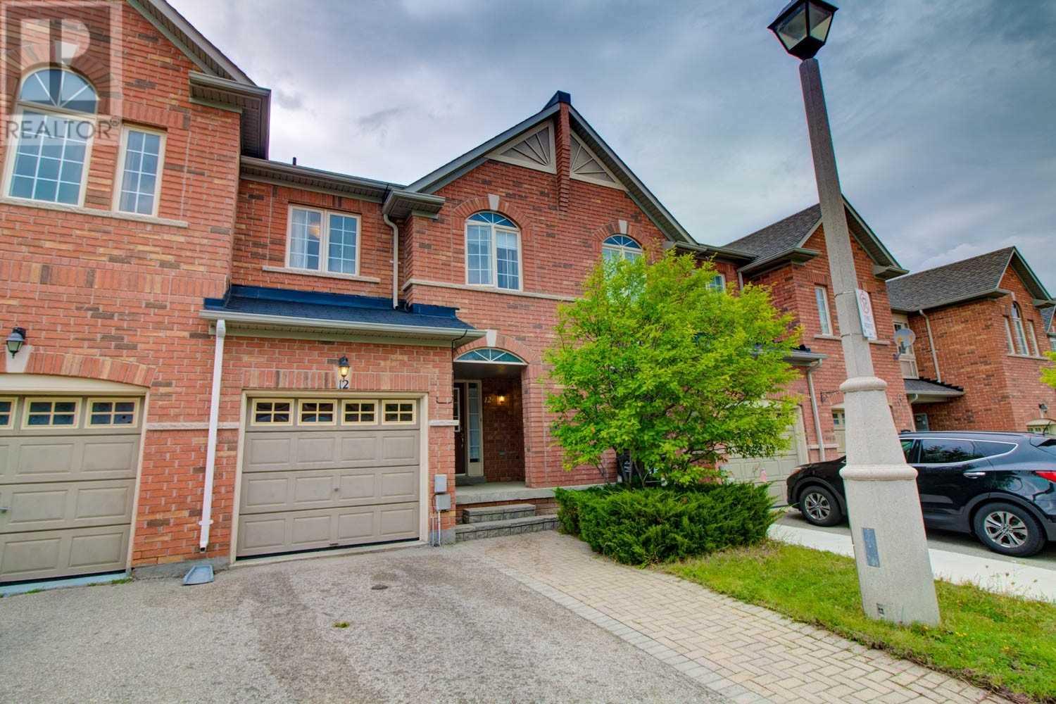 12 LACEBARK CRT, brampton, Ontario