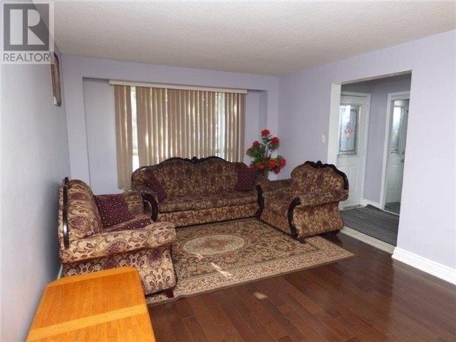 72 Charters Rd, Brampton, Ontario  L6V 2S5 - Photo 3 - W4571196