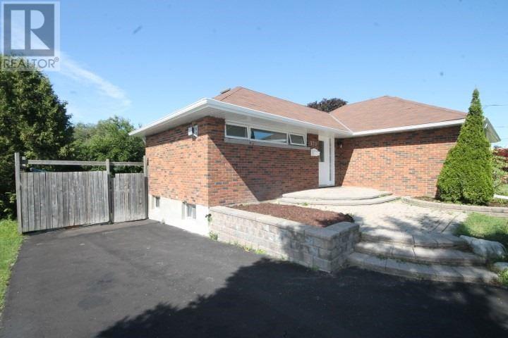 770 Stevenson Rd N, Oshawa, Ontario  L1J 5P5 - Photo 2 - E4571737