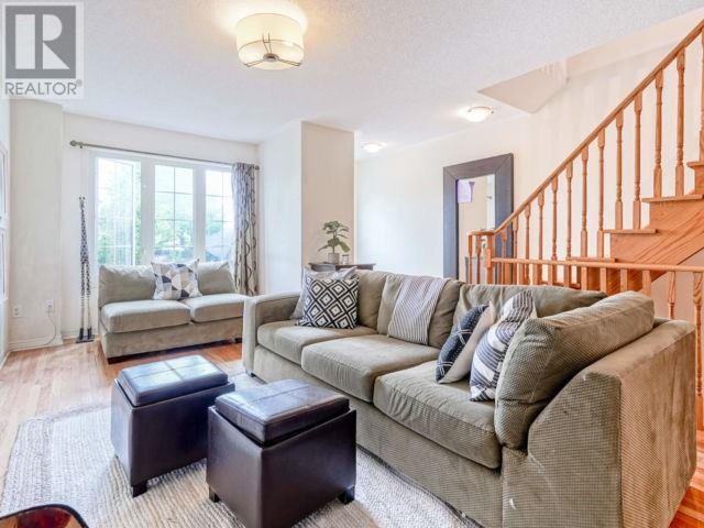 12 Jim Baird Mews, Toronto, Ontario  M3L 0C6 - Photo 2 - W4573812