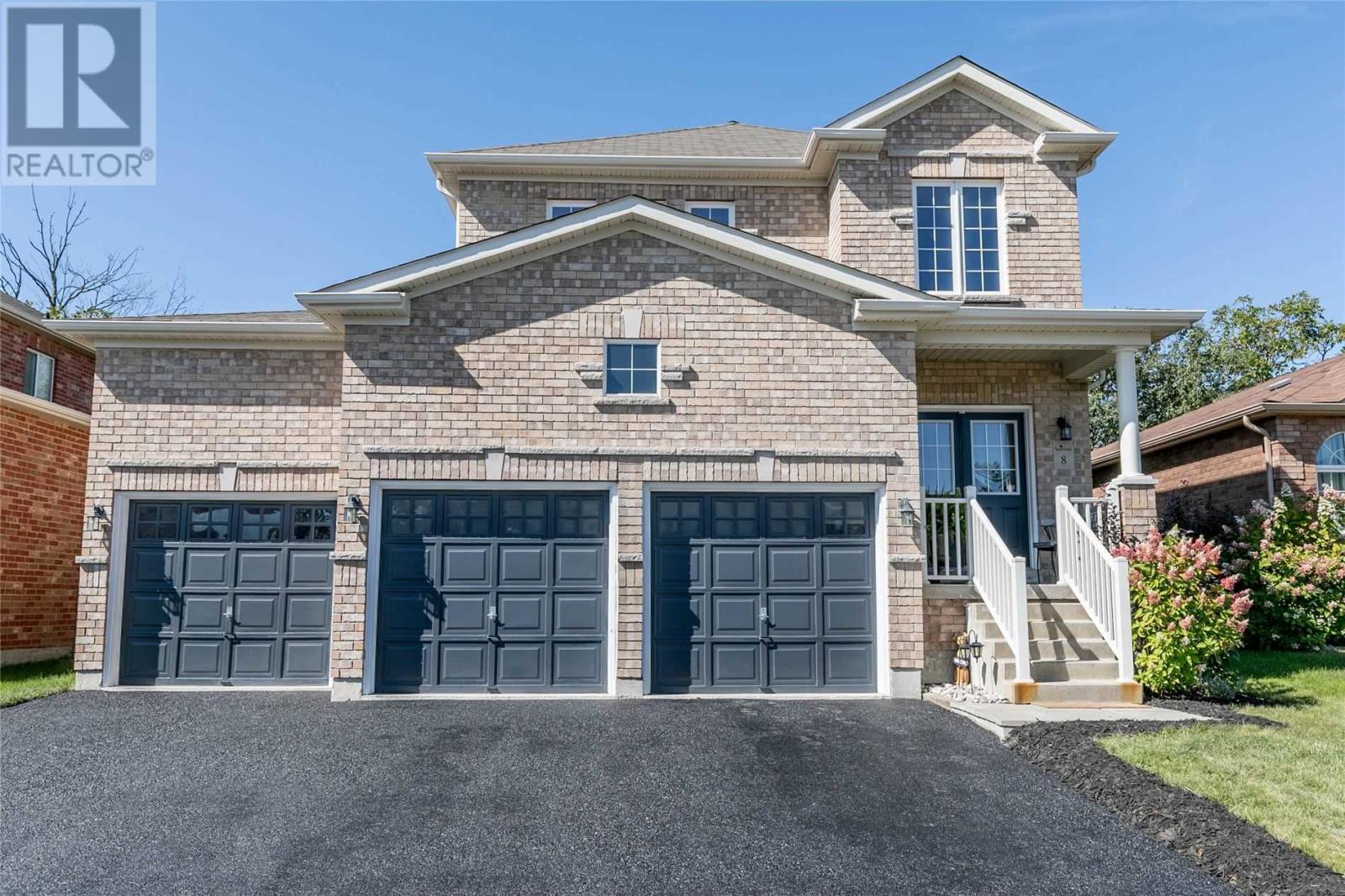 8 WHITE CRES, barrie, Ontario