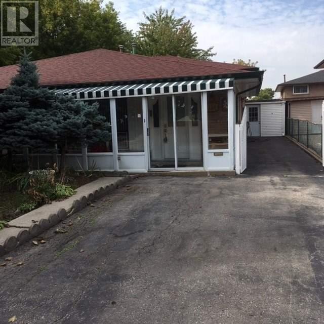 124 Clarence St, Brampton, Ontario  L6W 1S9 - Photo 1 - W4575489