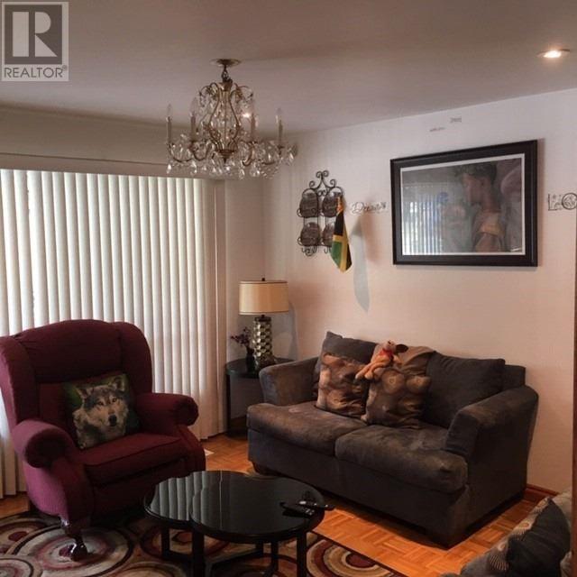 124 Clarence St, Brampton, Ontario  L6W 1S9 - Photo 2 - W4575489