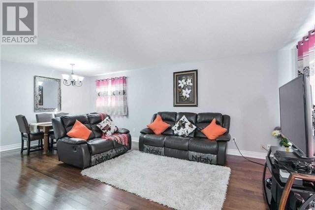 3684 Crabtree Cres, Mississauga, Ontario  L4T 1S6 - Photo 4 - W4575879