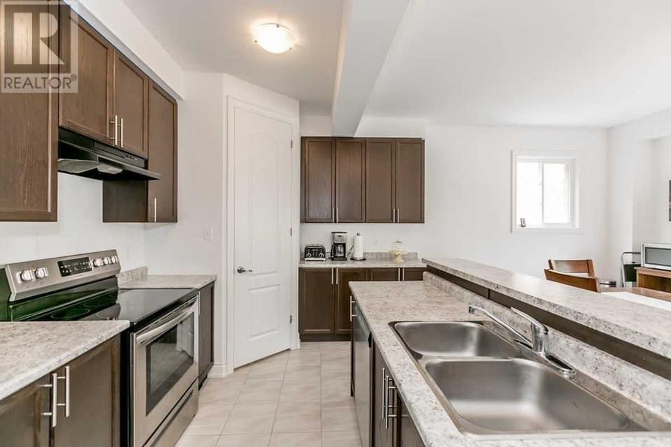 182 Birkhall Pl, Barrie, Ontario  L4N 0K9 - Photo 6 - S4576443