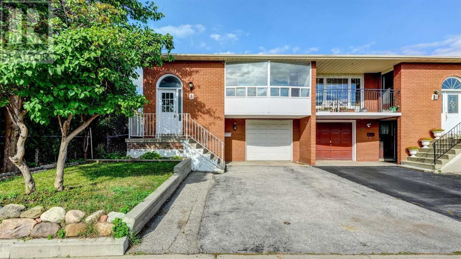 8 JELLICOE CRES, brampton, Ontario