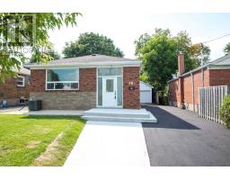 16 LOMBARDY CRES, toronto, Ontario