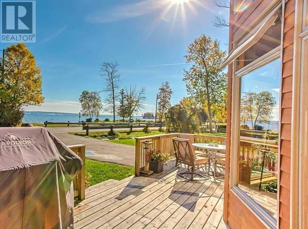 2232 Crystal Beach Rd, Innisfil, Ontario  L9S 3W9 - Photo 2 - N4578263