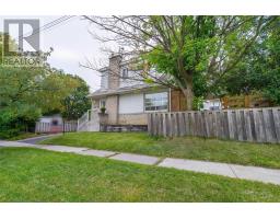 4 TOFIELD CRES, toronto, Ontario