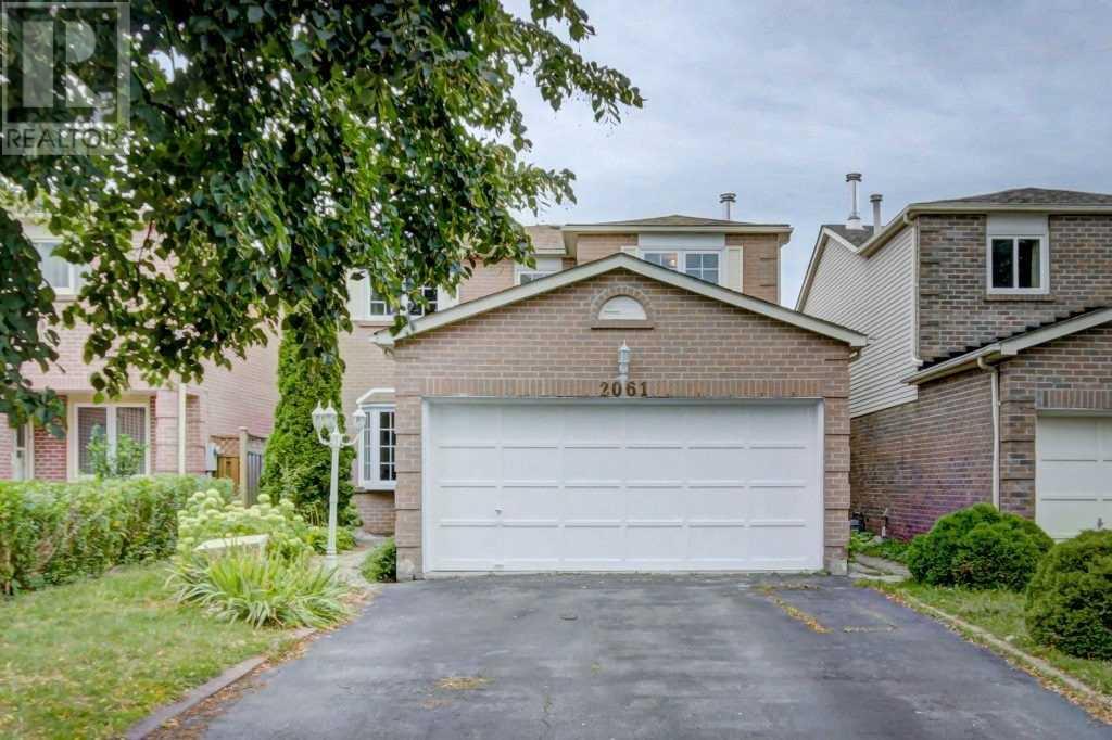 2061 Duberry Dr, Pickering, Ontario  L1X 1Y6 - Photo 1 - E4579743