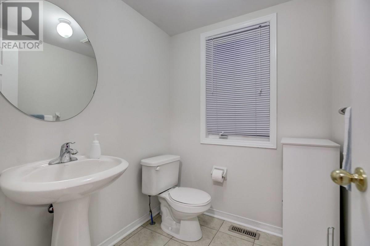 20 Rockgarden Tr, Brampton, Ontario  L6R 3M9 - Photo 2 - W4579397