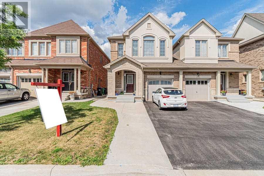 13 Andretti Cres, Brampton, Ontario  L6X 5G7 - Photo 1 - W4579986