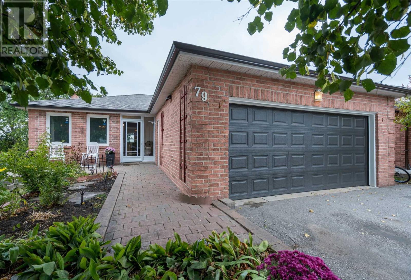 79 Collings Ave, Bradford West Gwillimbury, Ontario  L3Z 2G5 - Photo 1 - N4580719